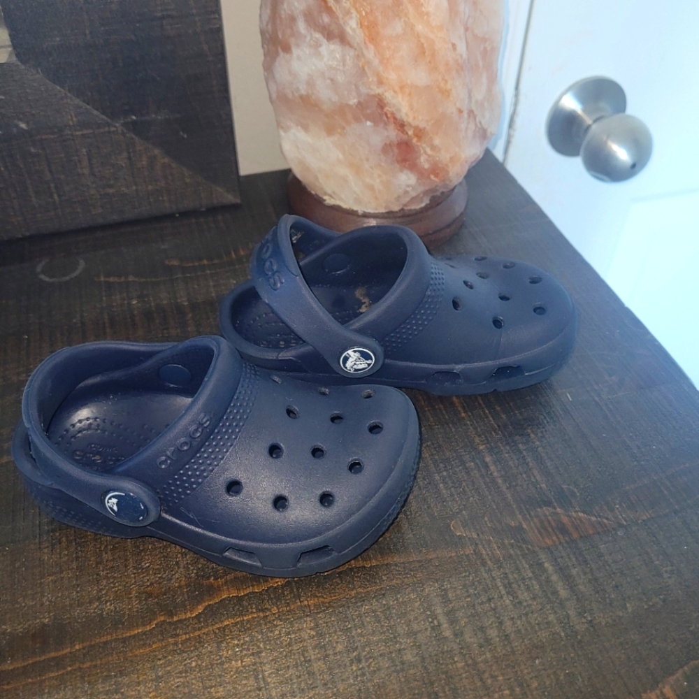 Boys Crocs size 7C